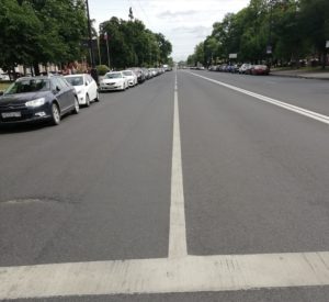Дорожная разметка прерывистая